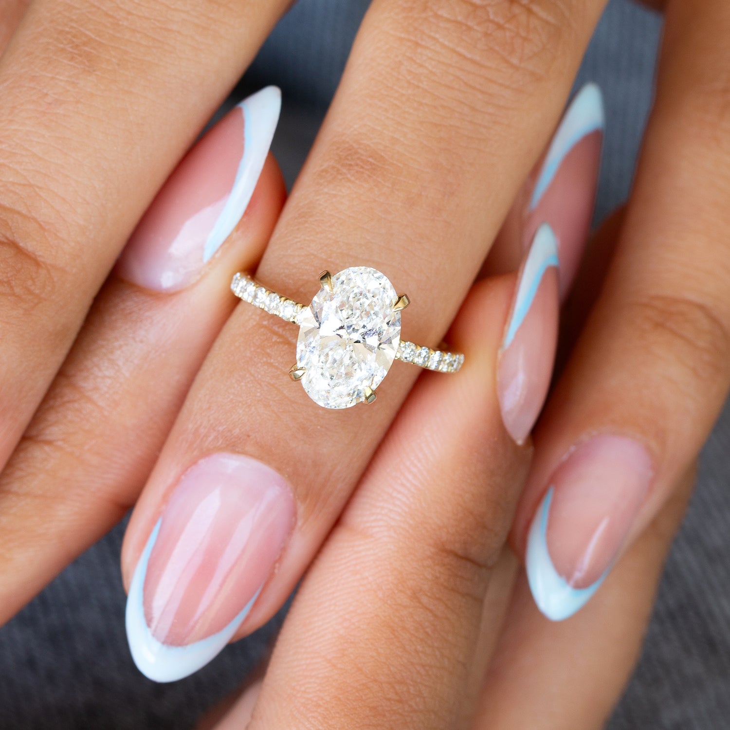 Keren | טבעת יהלום אובלית