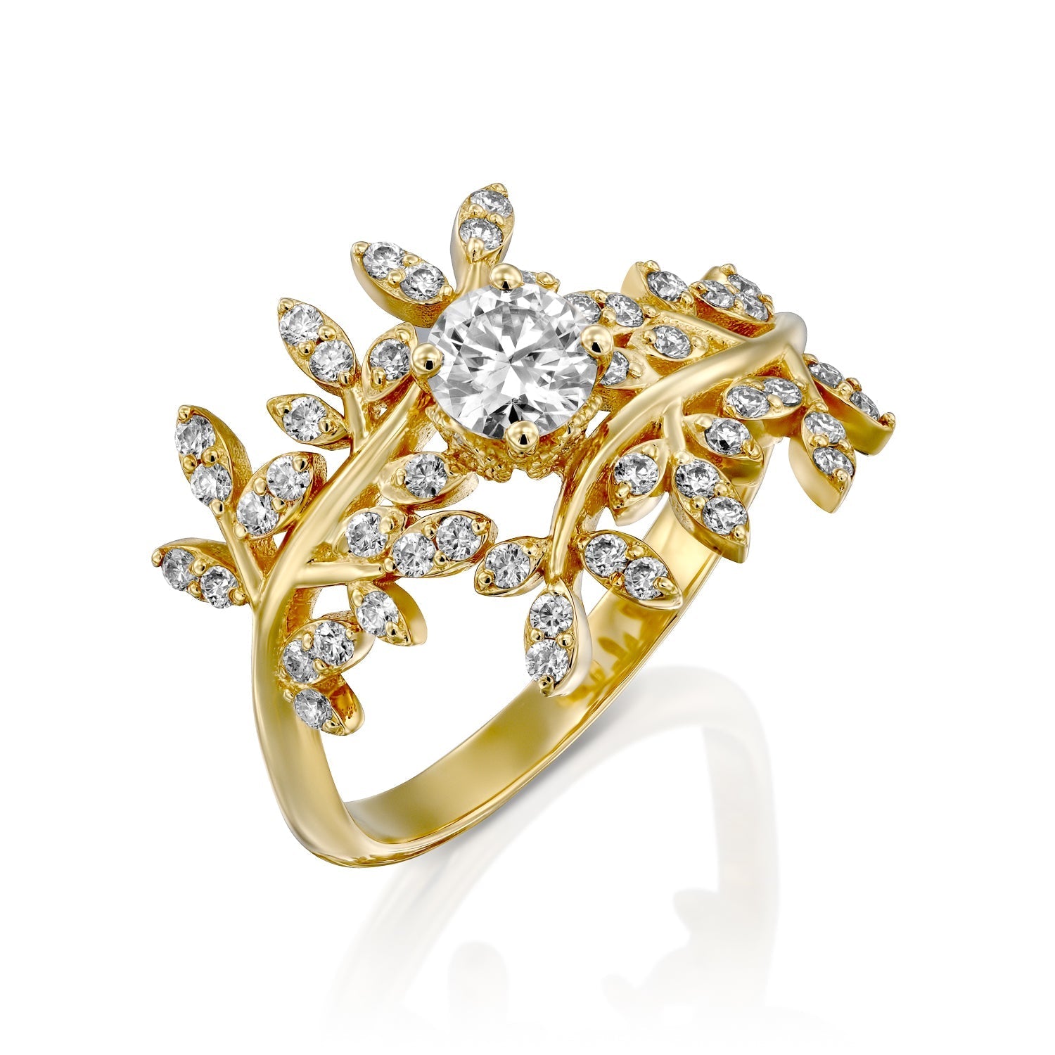 טבעת עלים מזהב משובצת יהלומים על רקע לבן
