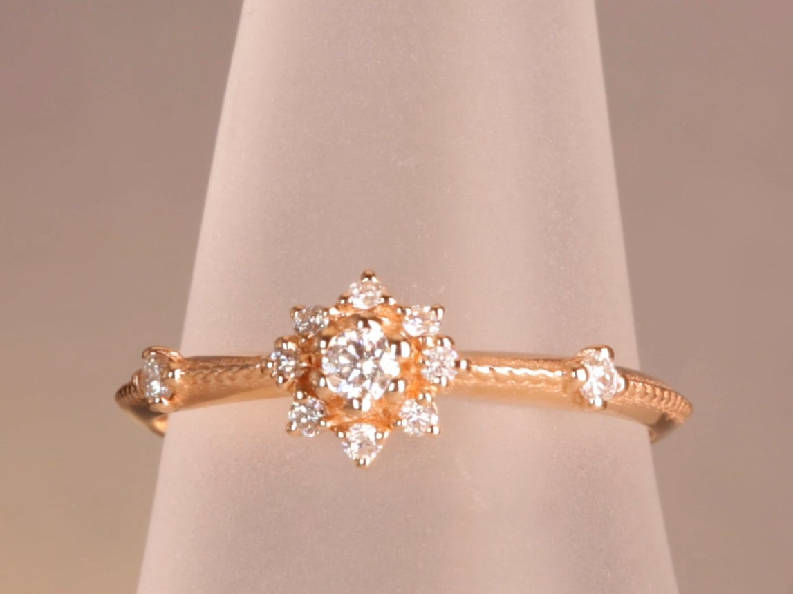 טבעת יהלום פרח בזהב