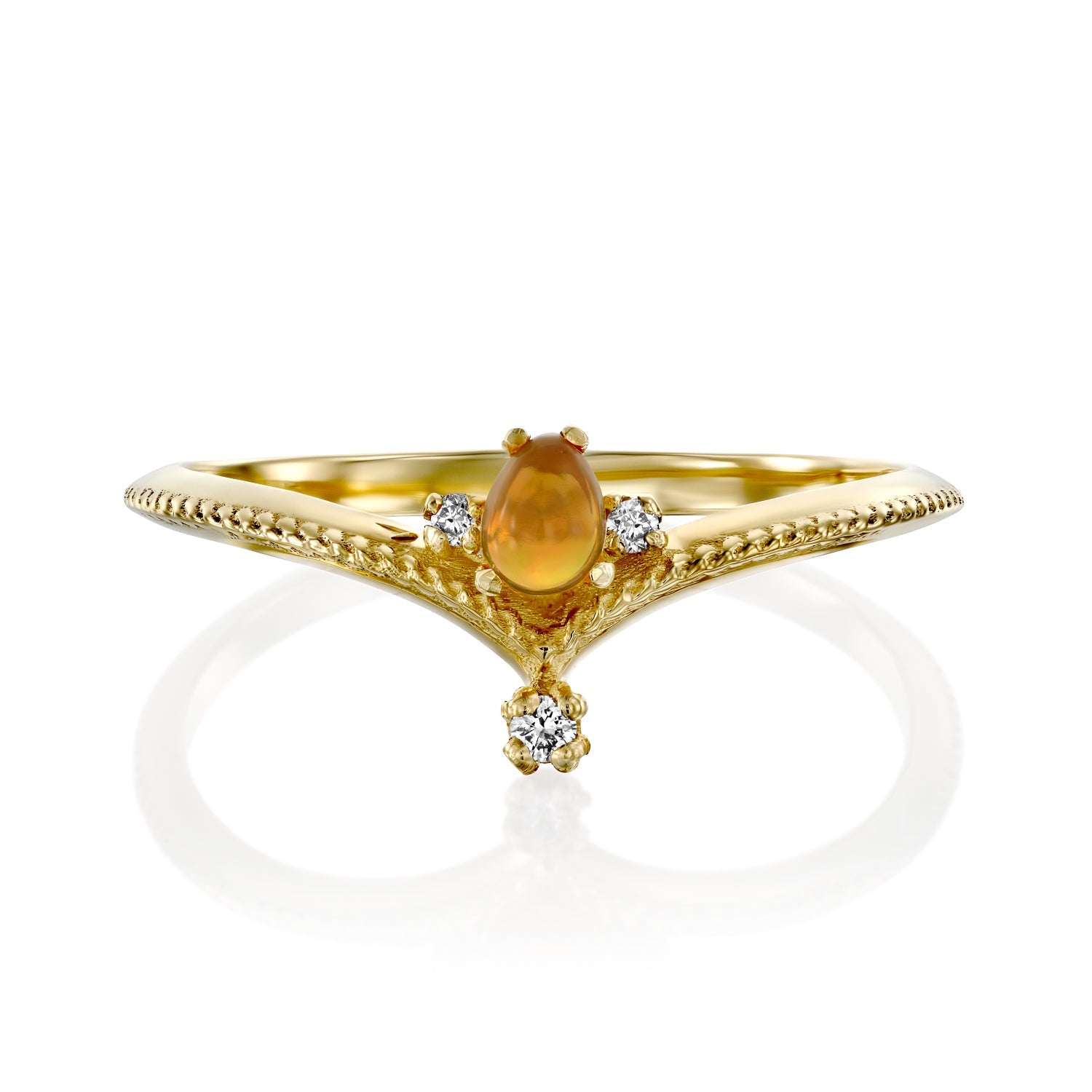 טבעת זהב משובצת אופל ויהלומים בעיצוב וינטג' עדין