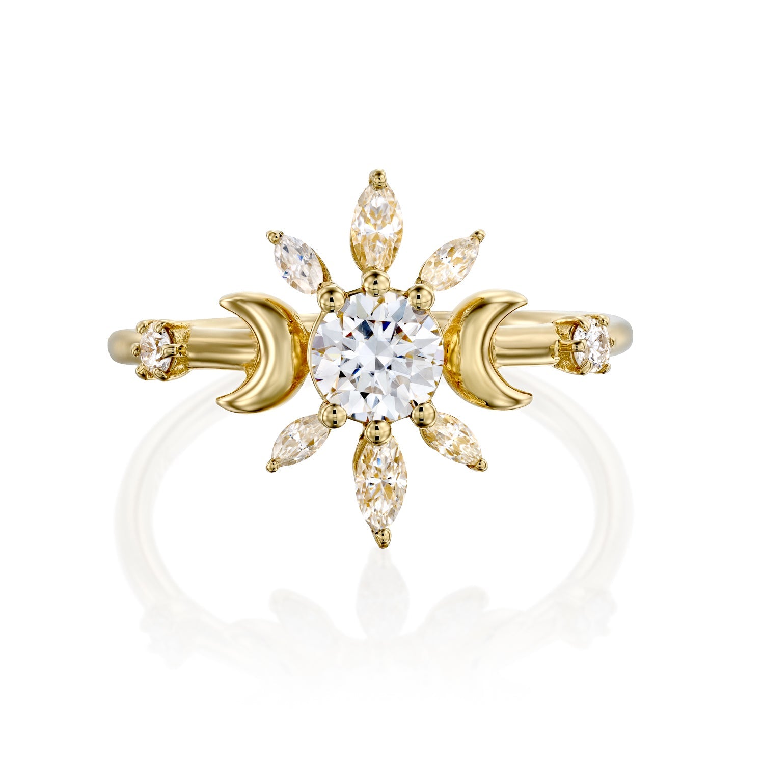 טבעת אירוסין מיוחדת בעיצוב ירח משובצת יהלומים בזהב צהוב