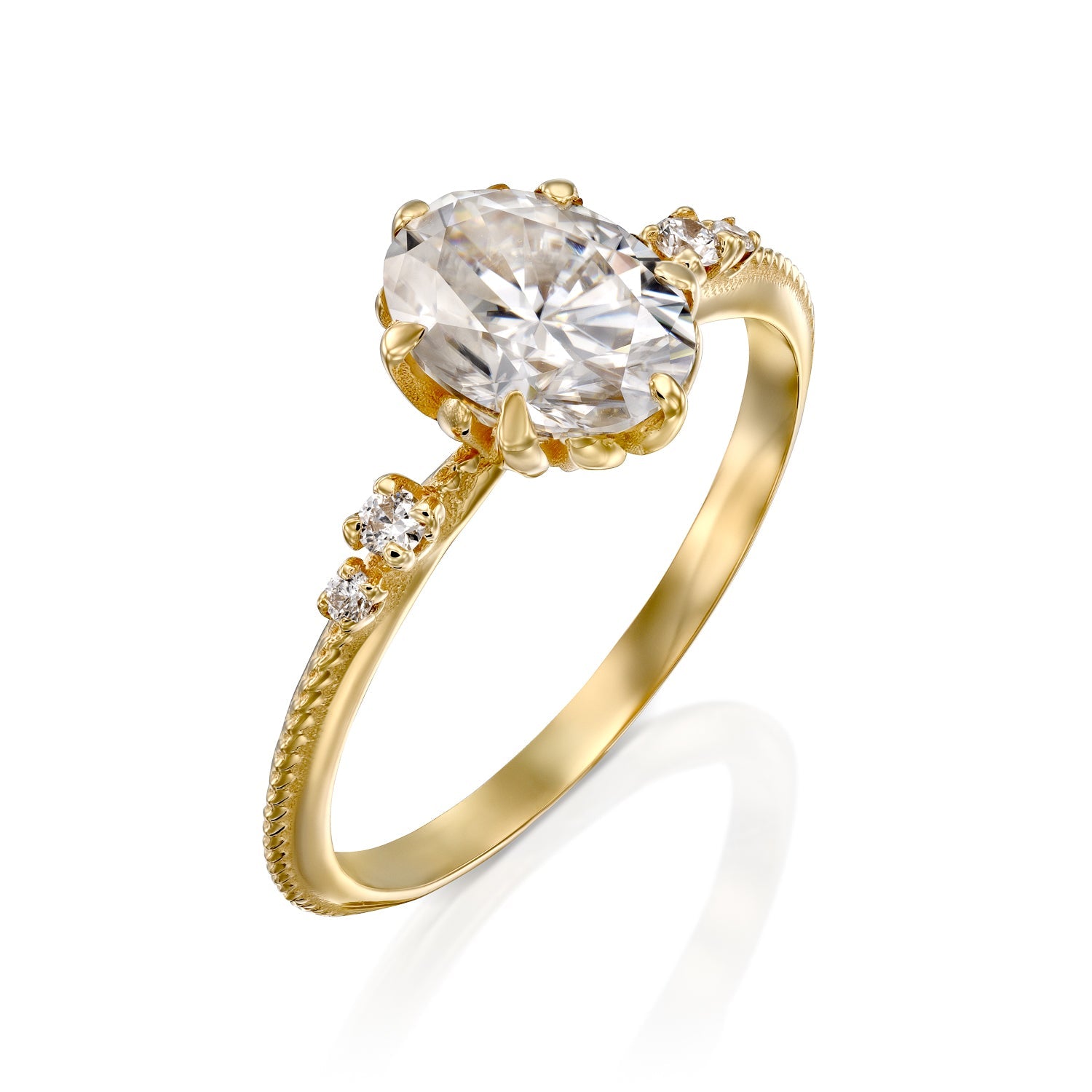 טבעת אירוסין בסגנון וינטג' עשויה זהב צהוב 14 קראט משובצת מואסניייט אובלי