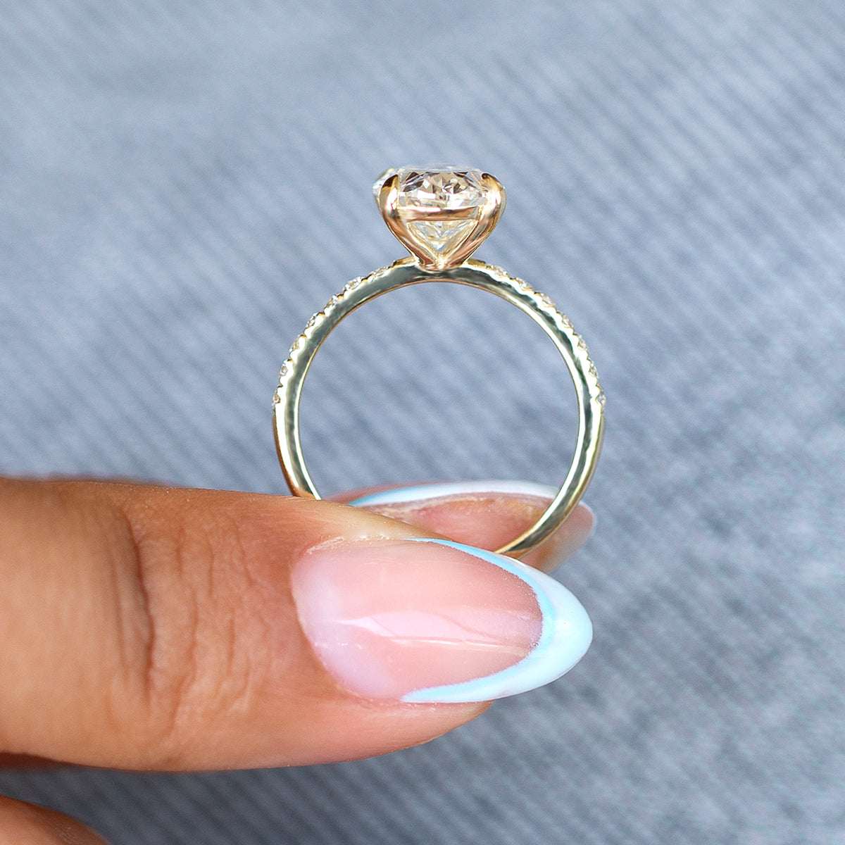 Keren | טבעת יהלום אובלית