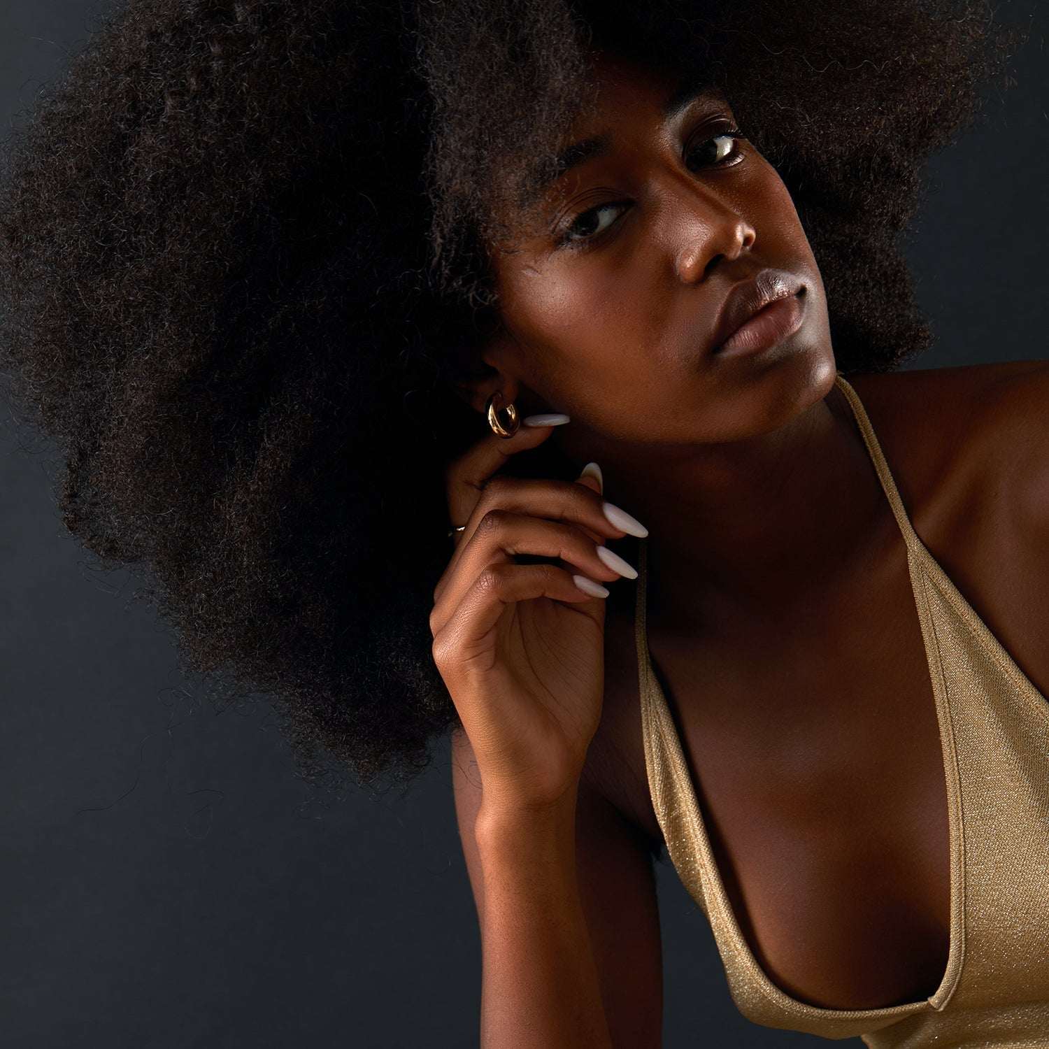 עגילי חישוק עבים מזהב